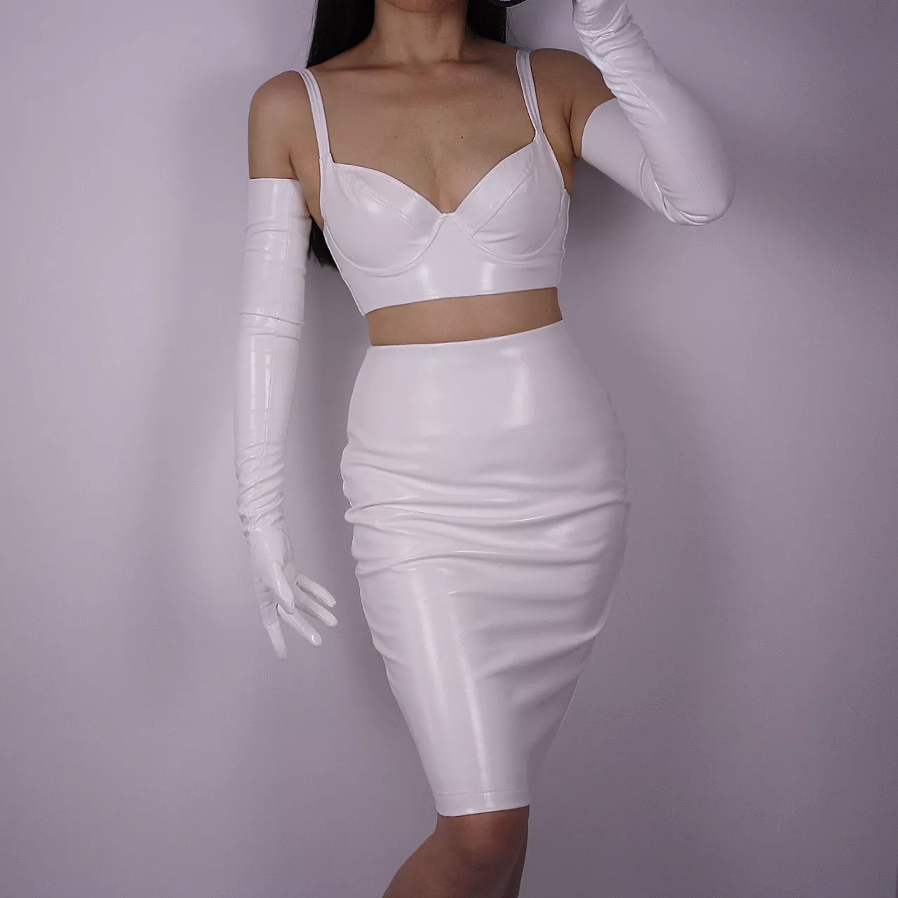 Beyaz Uzun Deri Eldivenler 70c - Patent Leather Shine incelemesi ve fiyatı